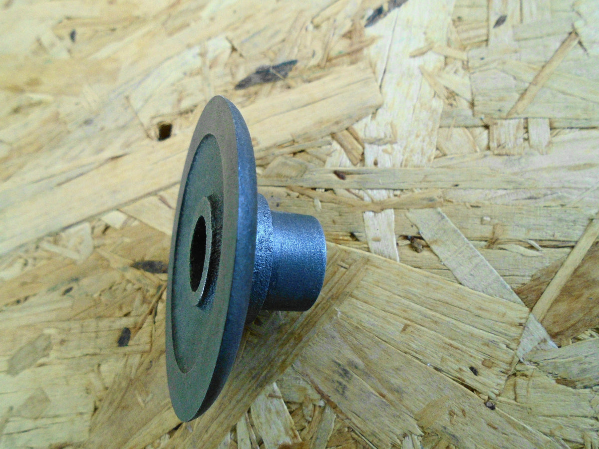 Inca 54.017.019 Flask fits behind blade for Compact saw