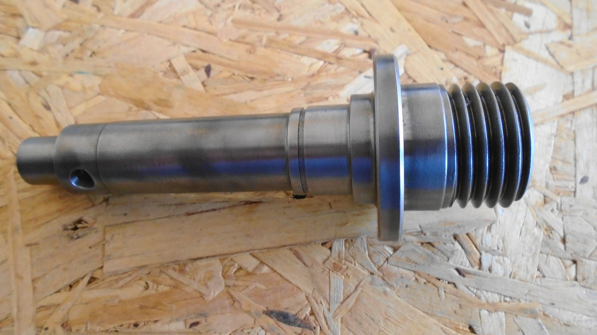 Tyme Cub headstock shaft M33